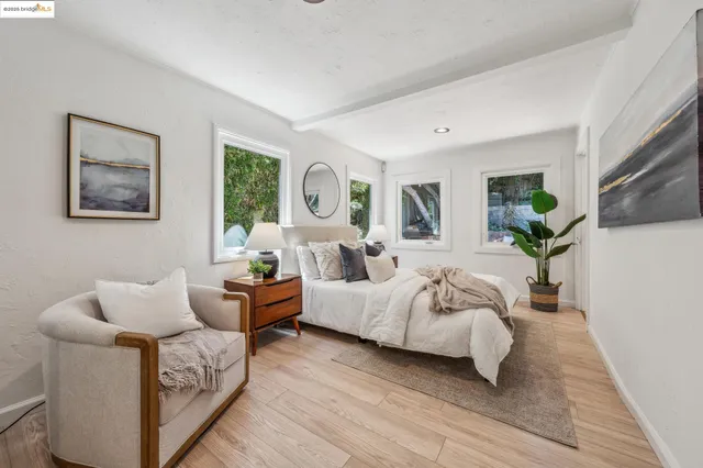 $899,000 | 7069 Saroni Drive, Oakland, CA 94611