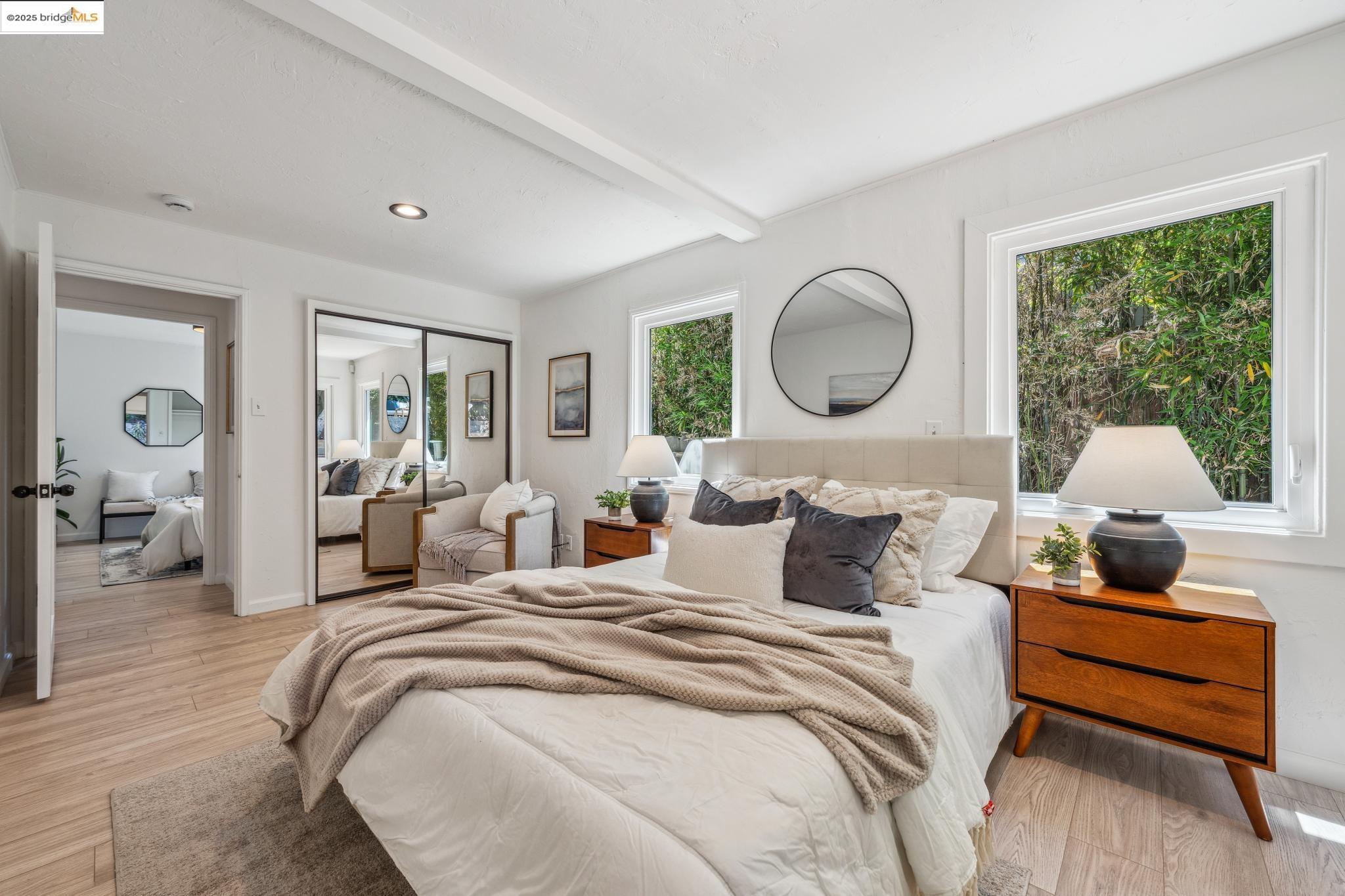 7069 Saroni Drive Oakland, CA 94611 - Photo 24 of 40