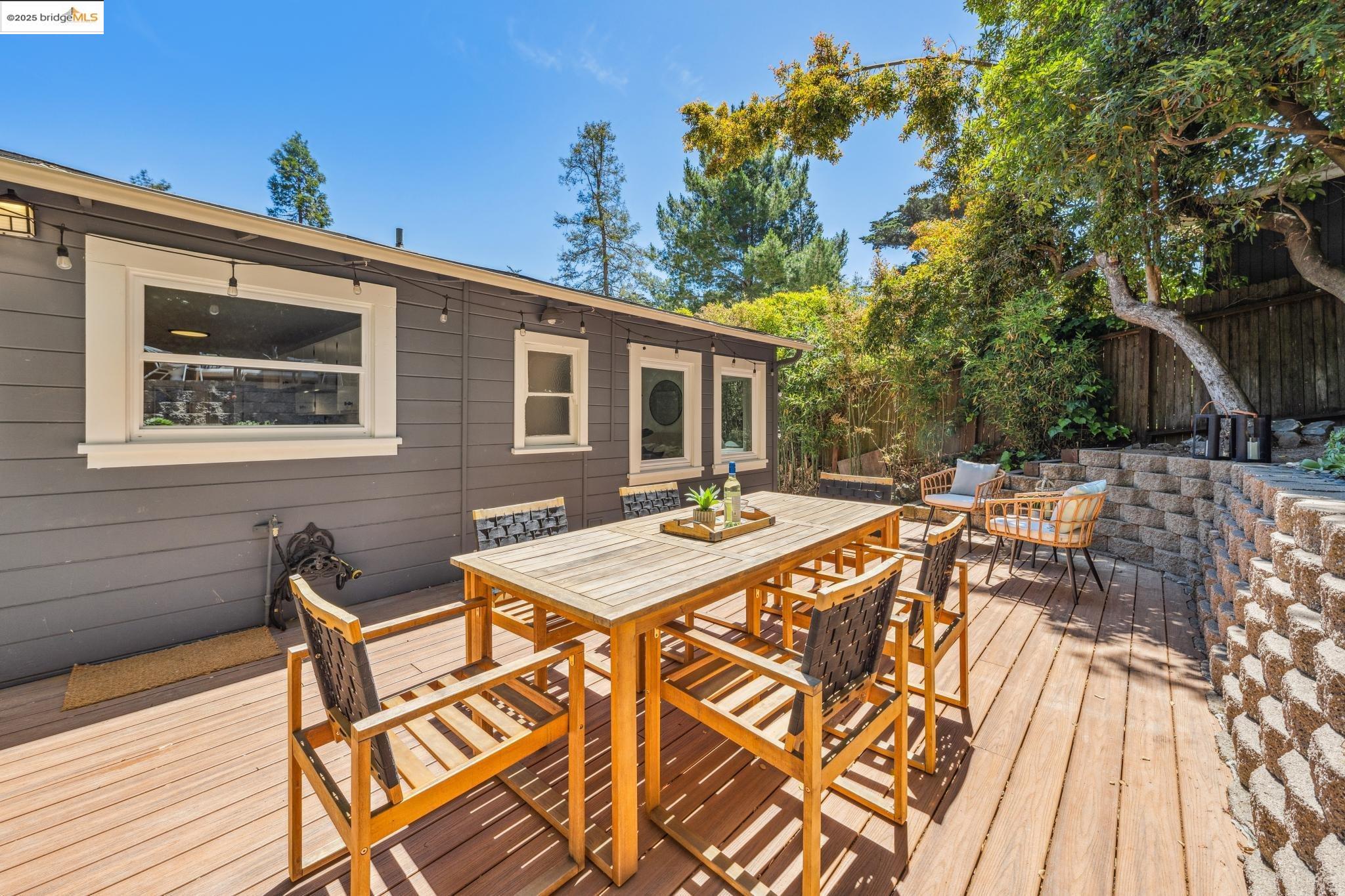 7069 Saroni Drive Oakland, CA 94611 - Photo 29 of 40