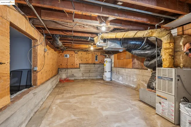 $899,000 | 7069 Saroni Drive, Oakland, CA 94611