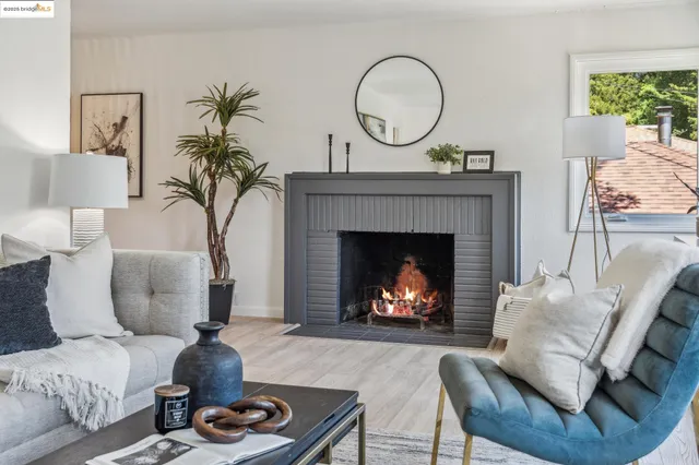 $899,000 | 7069 Saroni Drive, Oakland, CA 94611