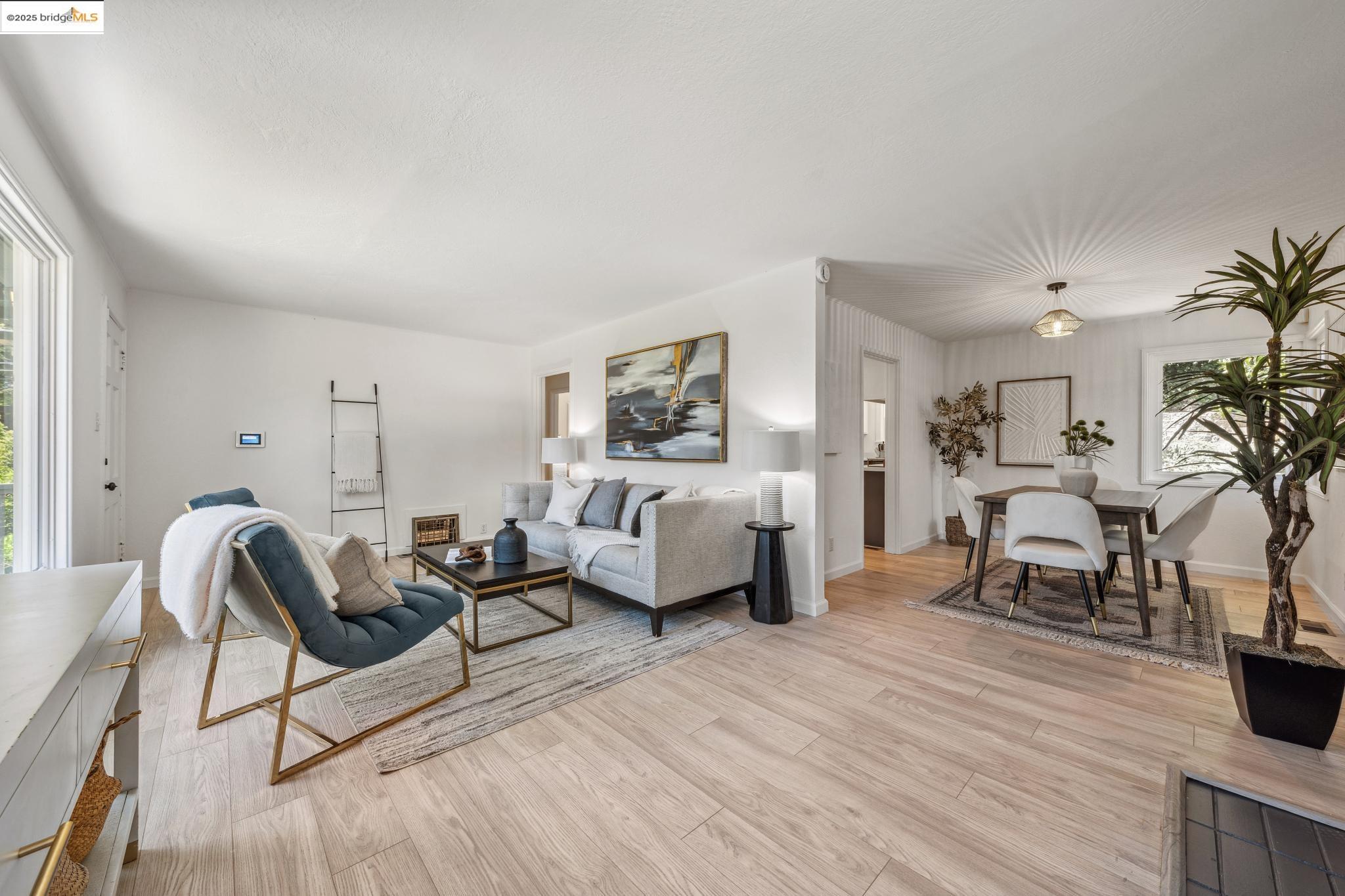 7069 Saroni Drive Oakland, CA 94611 - Photo 9 of 40