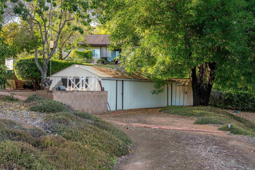 1829 Carob Tree Lane El Cajon, CA 92021 - Photo 31 of 35