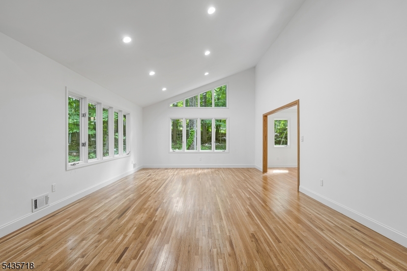 1 Fernwood Road Warren, NJ 07059 - Photo 3 of 41