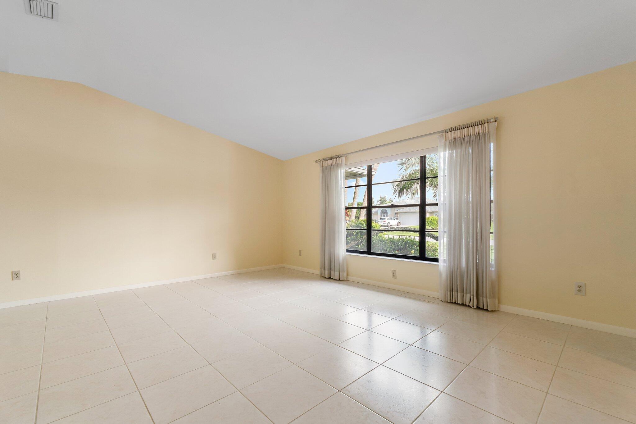 2042 Southeast Pyramid Road Port St. Lucie, FL 34952 - Photo 9 of 36 028-2042SEPyramidRd-PortSaintLucie-SMALL