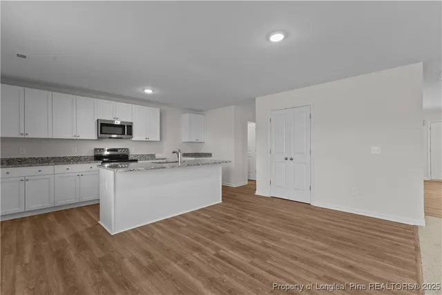 $329,950 | 1553 Percheron Path, Fayetteville, NC 28312