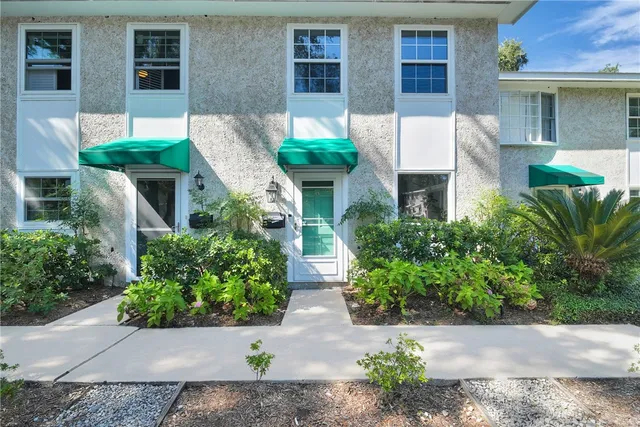 $495,000 | 424 Magnolia Avenue, Unit 6, St. Simons Island, GA 31522