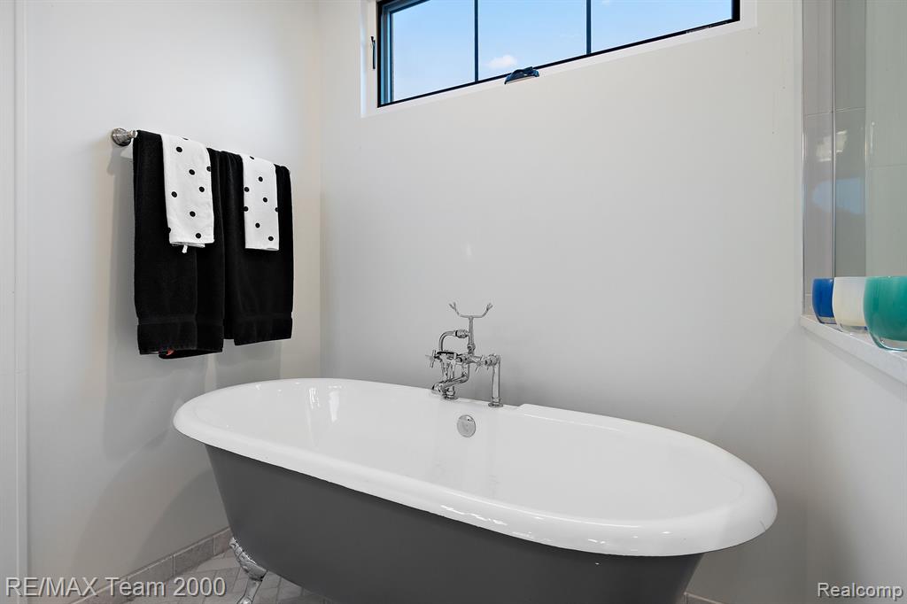 2064 Yorkshire Road Birmingham, MI 48009 - Photo 40 of 59