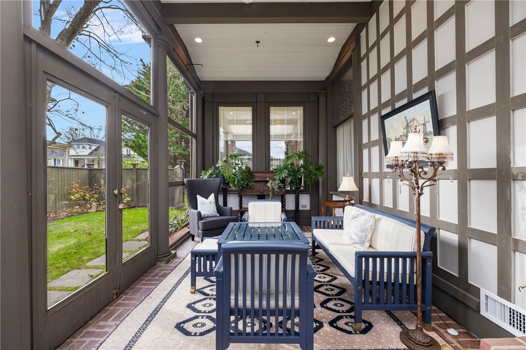 4 Hunter Avenue Newport, RI 02840 - Photo 23 of 49 4 season porch