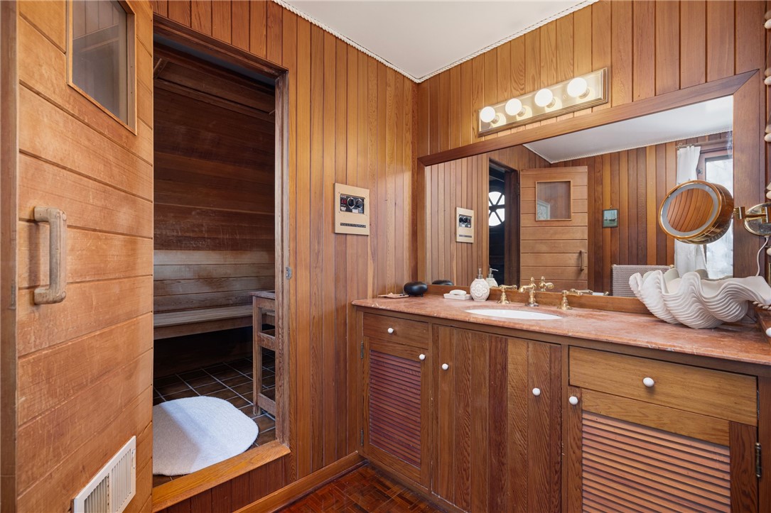 4 Hunter Avenue Newport, RI 02840 - Photo 27 of 49 second floor full bath with sauna