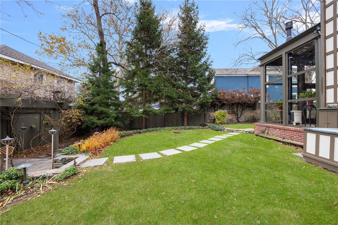 4 Hunter Avenue Newport, RI 02840 - Photo 38 of 49 backyard