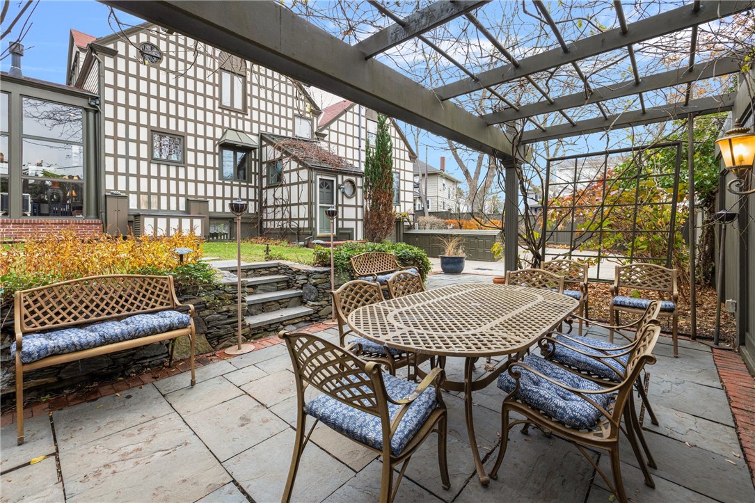 4 Hunter Avenue Newport, RI 02840 - Photo 41 of 49 outdoor patio