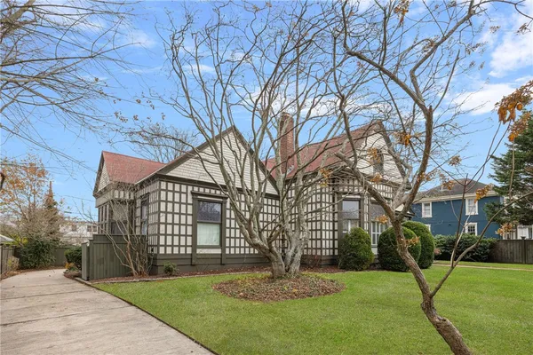 $7,000 | 4 Hunter Avenue, Newport, RI 02840