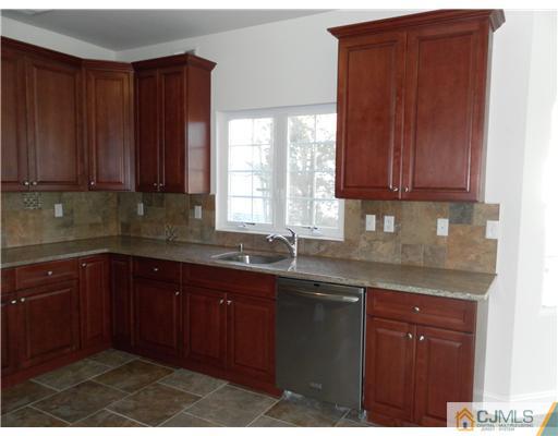 42 Preston Road Colonia, NJ 07067 - Photo 8 of 21 Gallery Image 8