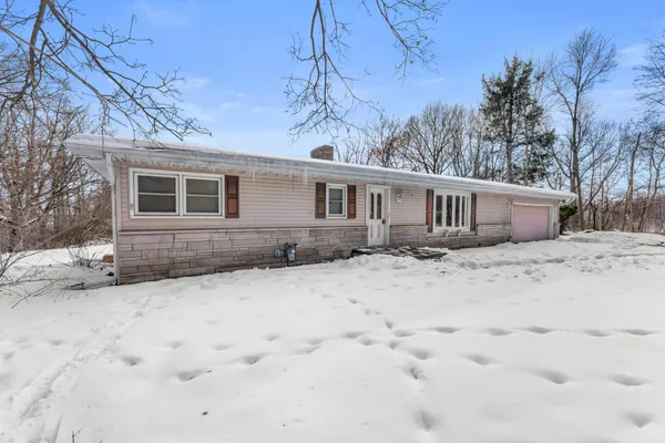 $199,900 | 1632 Hudson Road, Hillsdale, MI 49242