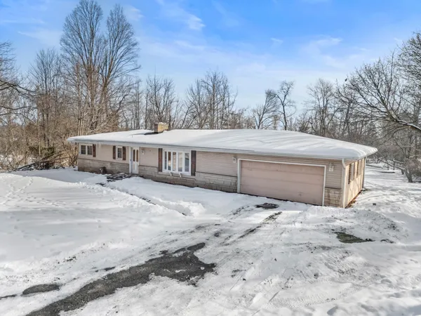 $199,900 | 1632 Hudson Road, Hillsdale, MI 49242