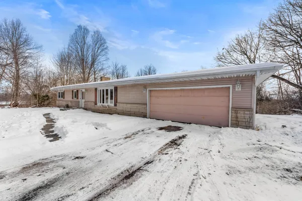 $199,900 | 1632 Hudson Road, Hillsdale, MI 49242