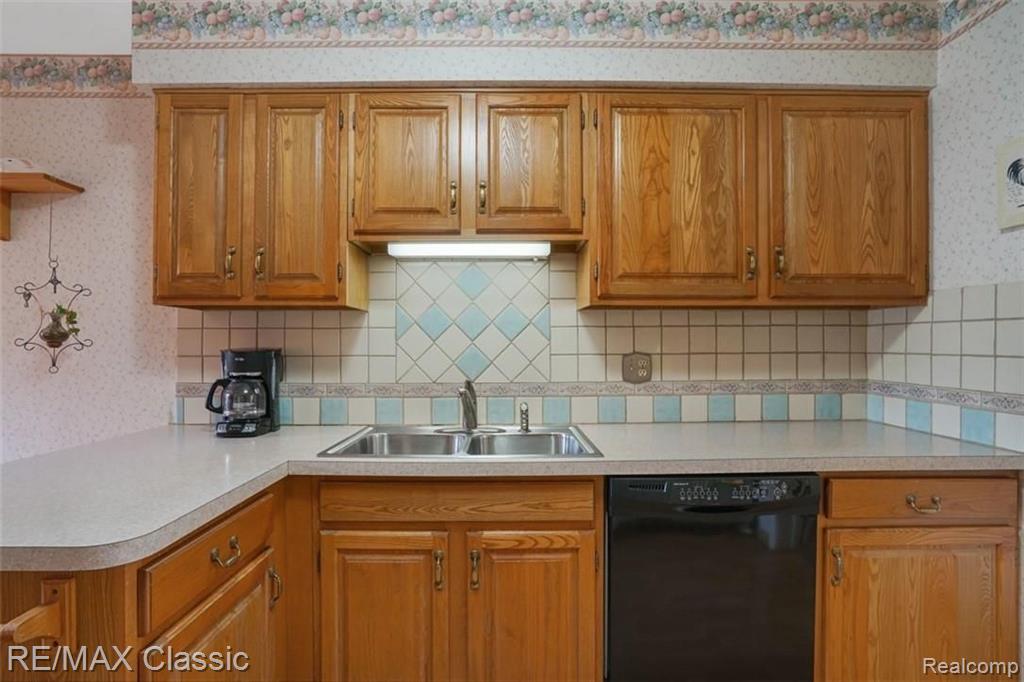 1859 Jenny Lane, Unit 252 Rochester Hills, MI 48309 - Photo 9 of 29