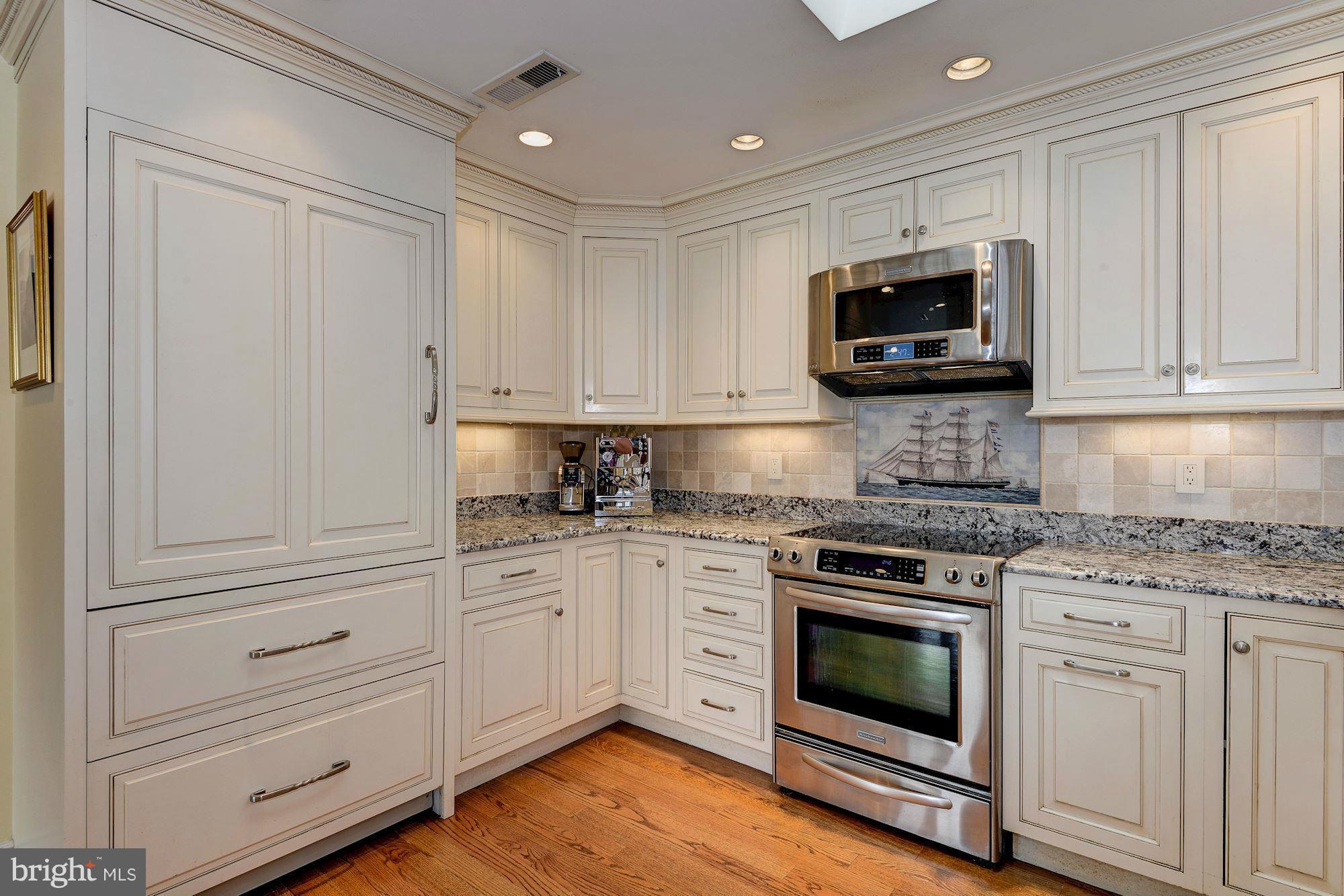 747 Robin Hood Road Annapolis, MD 21405 - Photo 12 of 29 Kitchen