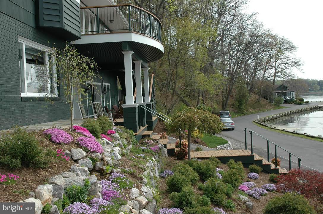 747 Robin Hood Road Annapolis, MD 21405 - Photo 24 of 29 Garden in bloom