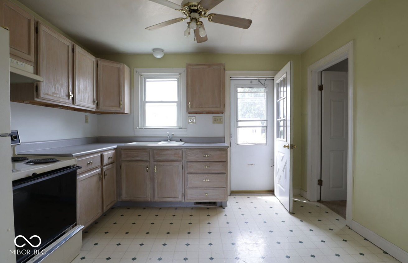 813 Scott Street Connersville, IN 47331 - Photo 6 of 20