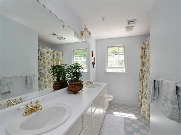 229 Concord Road Wayland, MA 01778 - Photo 20 of 29