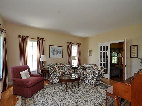 229 Concord Road Wayland, MA 01778 - Photo 4 of 29