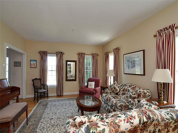 229 Concord Road Wayland, MA 01778 - Photo 5 of 29