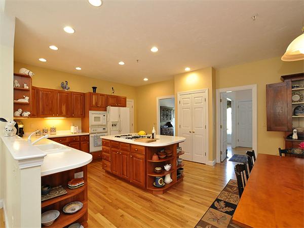 229 Concord Road Wayland, MA 01778 - Photo 9 of 29