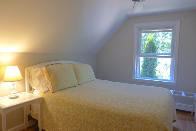 75 Dodgers Hole Road Edgartown, MA 02539 - Photo 13 of 18 Cheerful Guest bedroom.