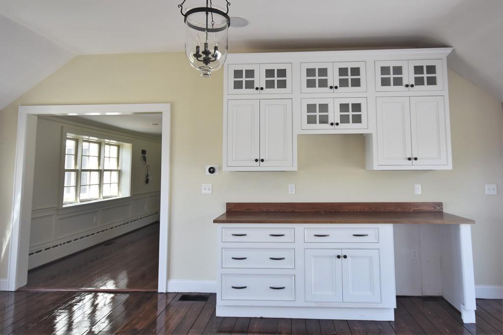 131 Pleasant Valley Road Amesbury, MA 01913 - Photo 12 of 42
