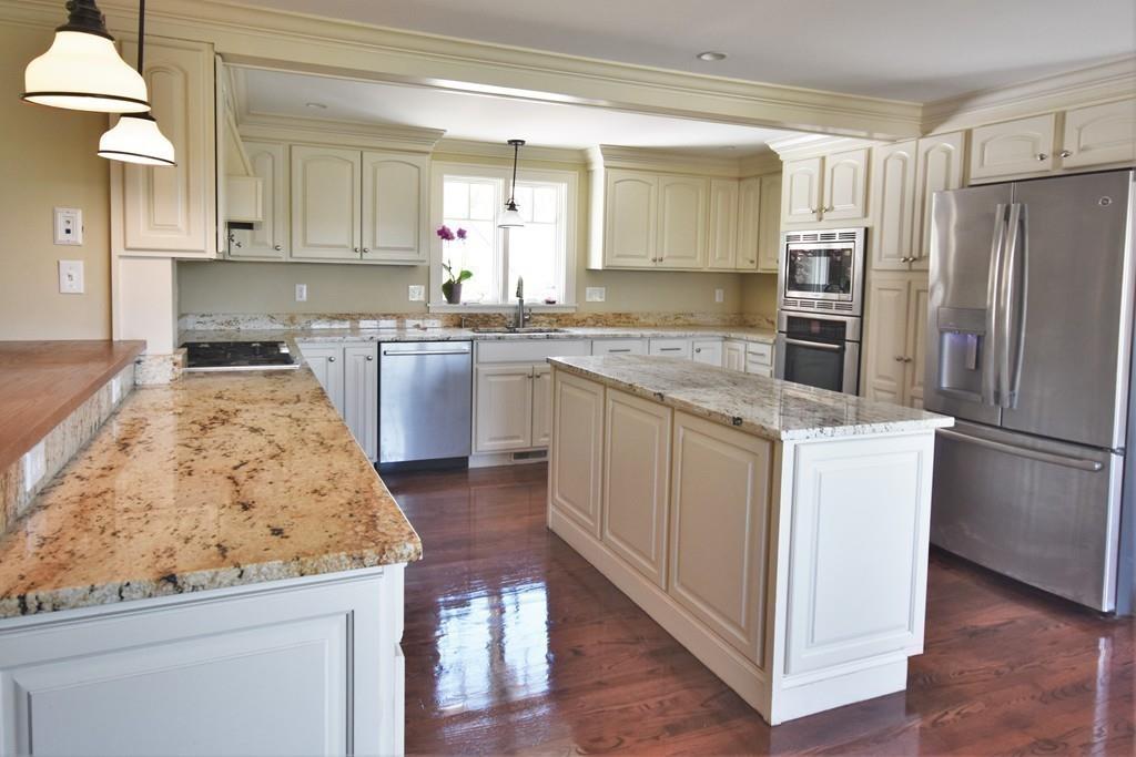 131 Pleasant Valley Road Amesbury, MA 01913 - Photo 3 of 42