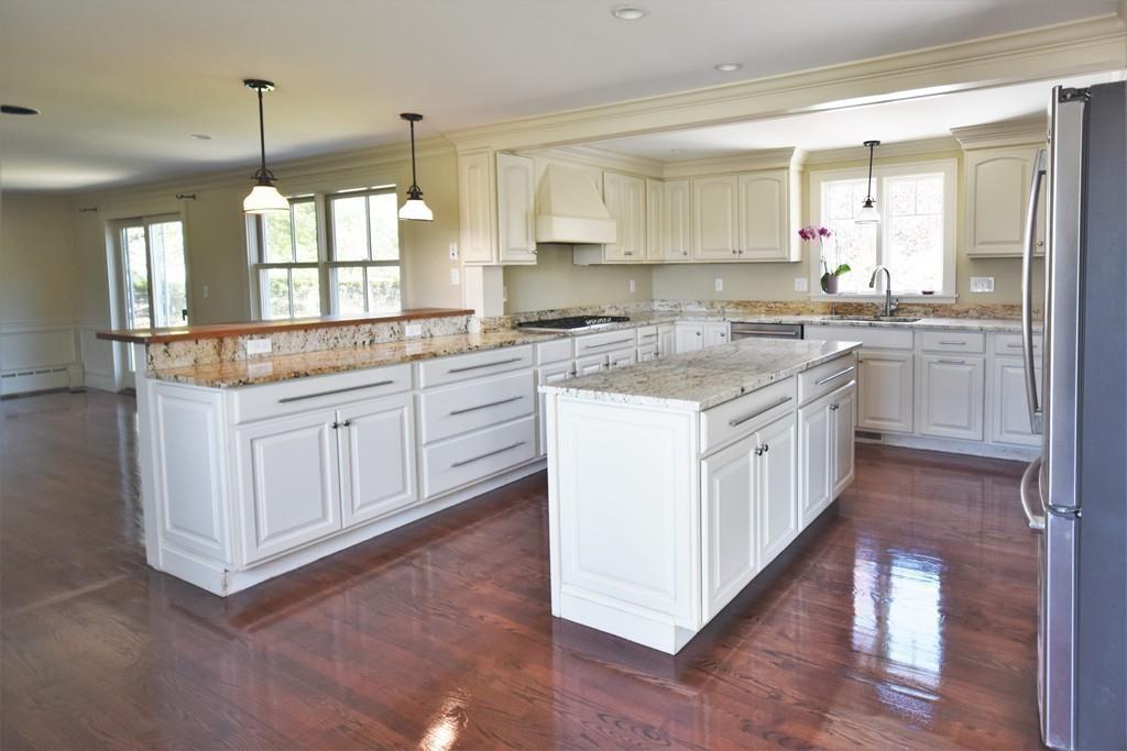 131 Pleasant Valley Road Amesbury, MA 01913 - Photo 4 of 42