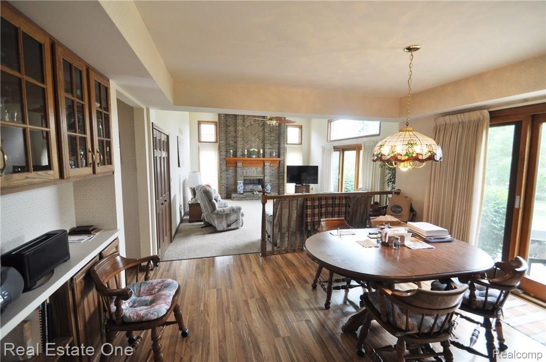 1803 Quincy Drive Rochester, MI 48306 - Photo 6 of 27 5.JPG