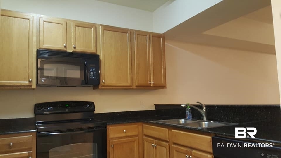 20969 Bishop Road, Unit 2 Fairhope, AL 36532 - Photo 9 of 22