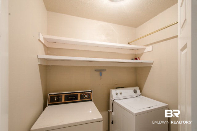 6968 Hedgestone Way Mobile, AL 36608 - Photo 34 of 44 Indoor Laundry