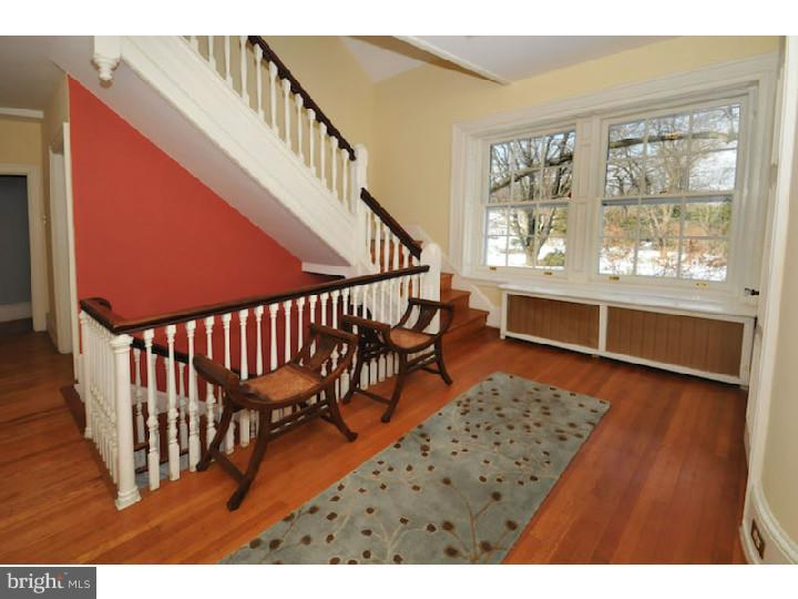 400 Deaver Road Cheltenham, PA 19095 - Photo 14 of 25 Hallway