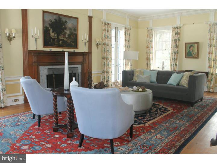 400 Deaver Road Cheltenham, PA 19095 - Photo 5 of 25 Living Room