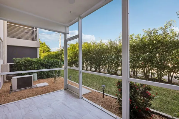 $149,900 | 2131 Northeast 42nd Court, Unit 106E, Lighthouse Point, FL 33064