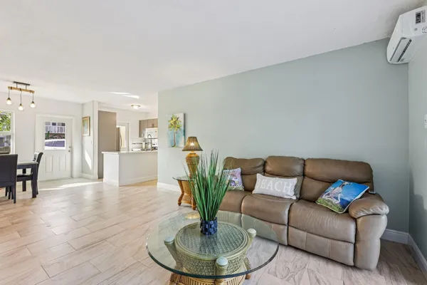 $149,900 | 2131 Northeast 42nd Court, Unit 106E, Lighthouse Point, FL 33064