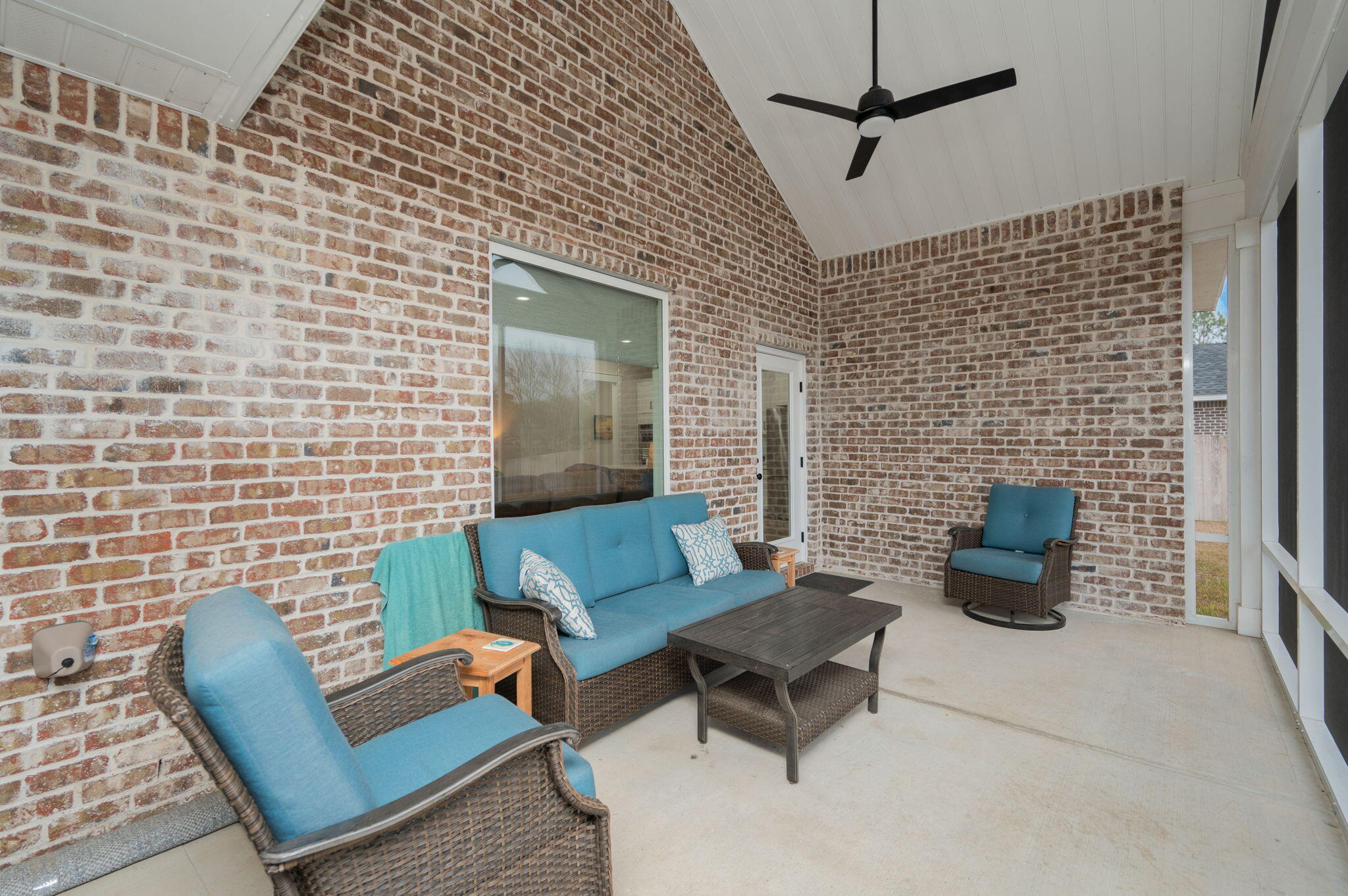 280 Timberline Drive Crestview, FL 32539 - Photo 31 of 46 a outdoor living space with furniture