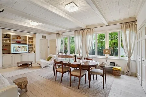 $785,000 | 5833 Fontainebleau Drive, New Orleans, LA 70125