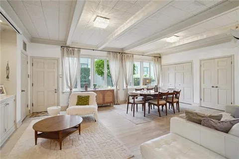 $785,000 | 5833 Fontainebleau Drive, New Orleans, LA 70125