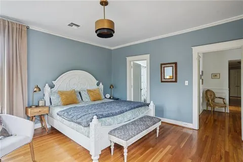 $785,000 | 5833 Fontainebleau Drive, New Orleans, LA 70125