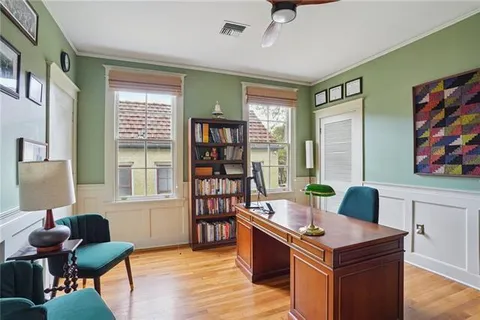 $785,000 | 5833 Fontainebleau Drive, New Orleans, LA 70125