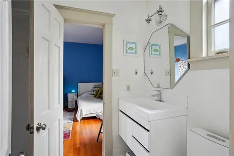 $785,000 | 5833 Fontainebleau Drive, New Orleans, LA 70125