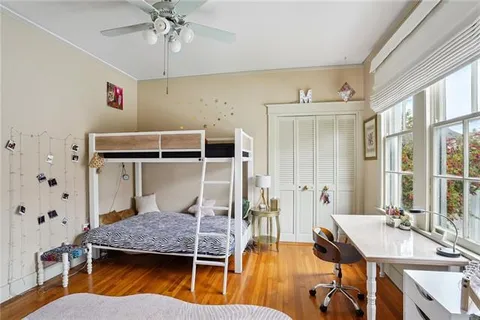 $785,000 | 5833 Fontainebleau Drive, New Orleans, LA 70125