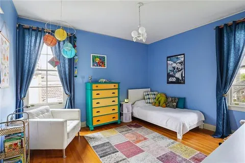 $785,000 | 5833 Fontainebleau Drive, New Orleans, LA 70125