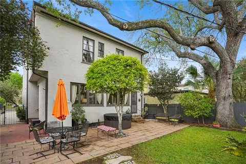 $785,000 | 5833 Fontainebleau Drive, New Orleans, LA 70125