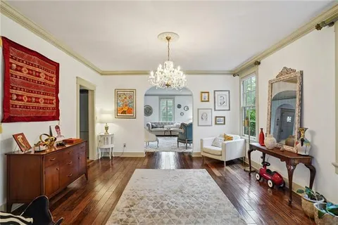 $785,000 | 5833 Fontainebleau Drive, New Orleans, LA 70125